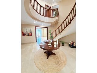 Casa  Plaza joaquim deusa. Exclusiva vivienda con ascensor