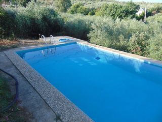 Bauernhof in Lora del Río. Estupenda parcela con 3.500 metros cuadrados de superficie a tan