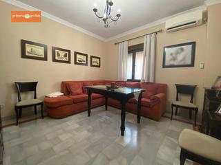 Casa a Lora del Río. Estupenda casa en la zona residencial de la huertecilla.magnífic