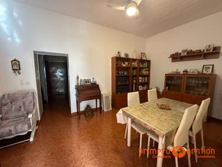 Maison à Cañada Rosal. Magnifica casa en buena zona de cañada rosal consta de 136 metro