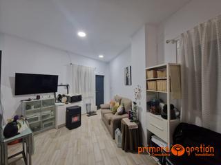 Casa a Lora del Río. Magnifica casa independiente en buena zona de lora del río, cons