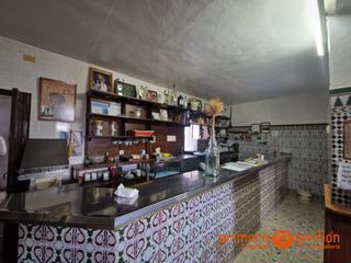 Casa a Lora del Río. Primera gestión vende vivienda con posibilidad de negocio en pla