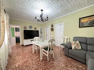 Maison à Carmona. Magnífica casa en la zona del real!ubicada en una excelente área
