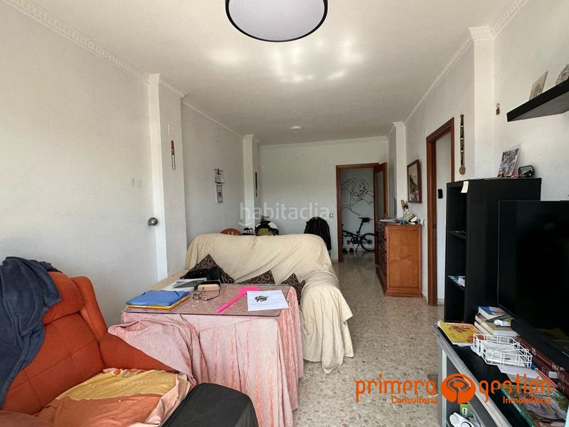 Foto 4746087a-6d78-498a-a104-10e03e733096. Piso magnifico piso en segunda planta en buena zona de lora del rio. el inmueble consta de 85 metros útiles de vivienda, distribuido en en Lora del Río