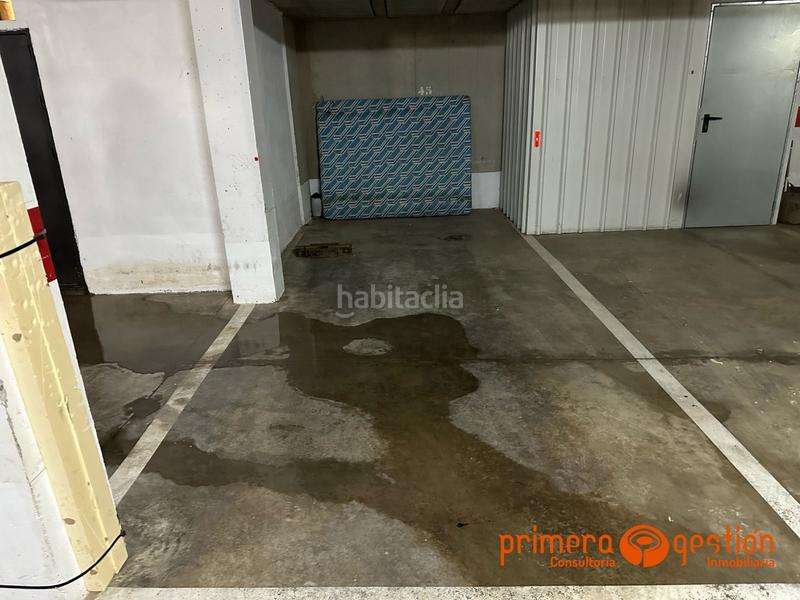 Foto f73d61ad-12f0-42b5-84d9-8d00d8dc4d5e. Piso magnifico piso en segunda planta en buena zona de lora del rio. el inmueble consta de 85 metros útiles de vivienda, distribuido en en Lora del Río