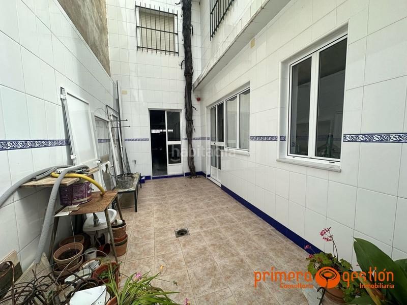 Foto bb07e094-2095-4fb0-b8a3-3644b31e421f. Casa con riscaldamento parcheggio in Lora del Río