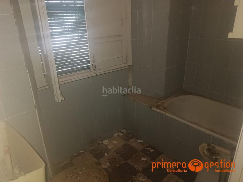 Foto f3c3f01e-bcf9-430d-81db-f03c92bcfb88. Casa con parcheggio in Carmona