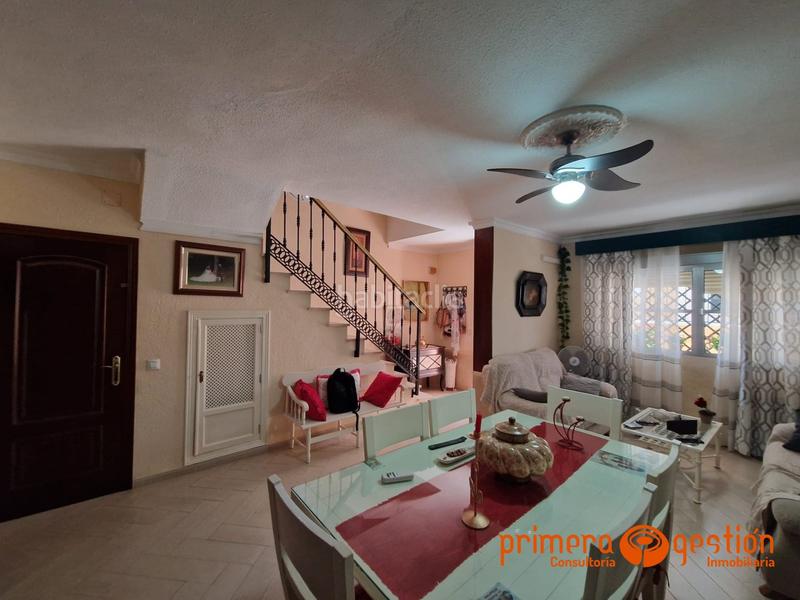 Foto 00b1d30f-f162-445a-a417-2da551fce6eb. Casa con riscaldamento parcheggio in Lora del Río