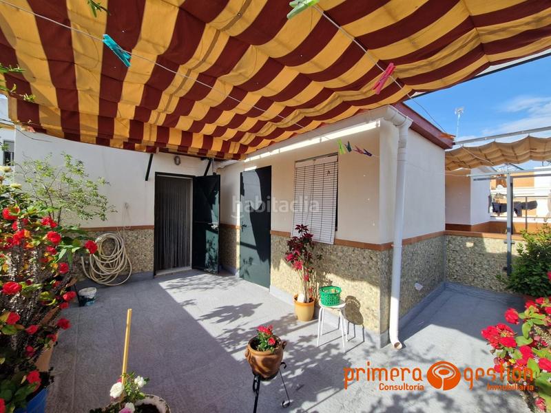 Foto 3ddaecfb-ec92-48cc-a80b-6720f4c7e617. Casa con riscaldamento parcheggio in Lora del Río