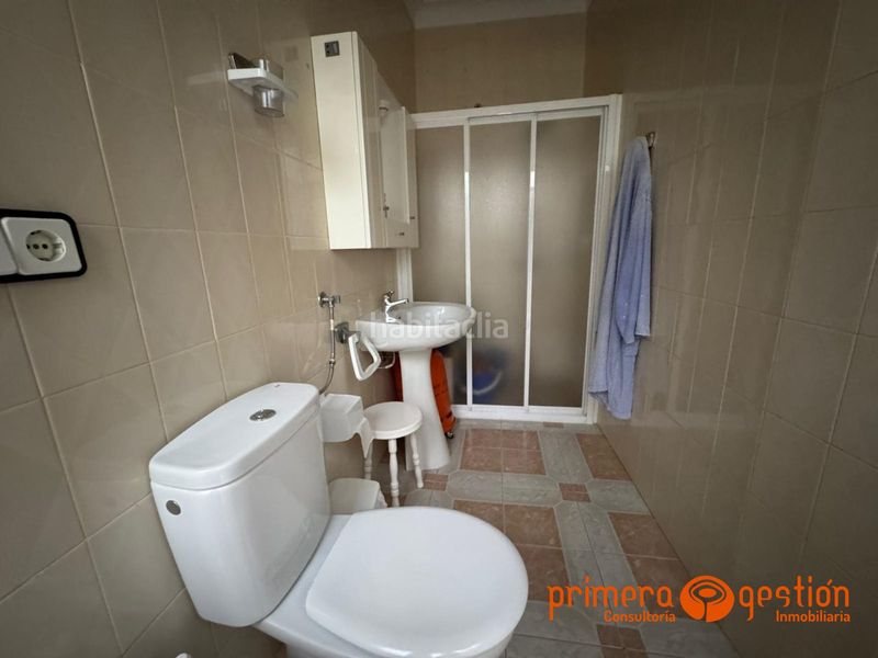 Foto 5c6031a7-d856-48bd-bafe-08f93715e5a2. Casa amb aparcament a Carmona