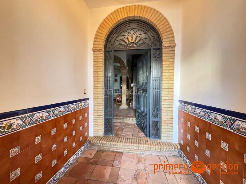 Foto 9fabf235-be52-434b-b9b4-aad9dbbdbfe7. Casa amb aparcament a Carmona