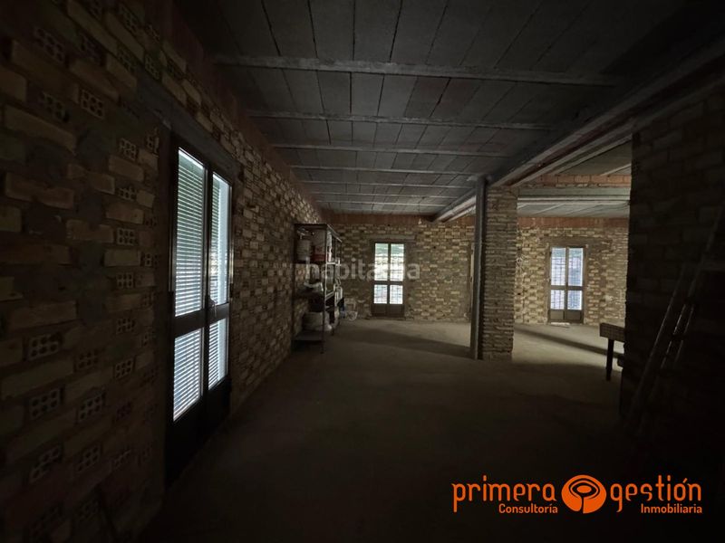 Foto acf8263a-97c3-4bbf-9411-b405923ad7b8. Casa amb aparcament a Carmona