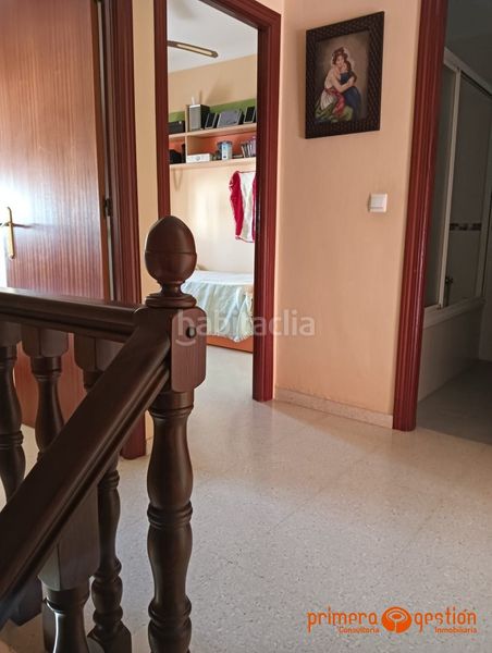 Foto c7cf601c-d7bf-473e-a885-24dd7e49deb4. Casa amb aparcament a Lora del Río