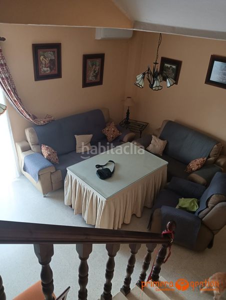 Foto cceb0785-b7bc-472d-a689-e1196448b87a. Casa amb aparcament a Lora del Río