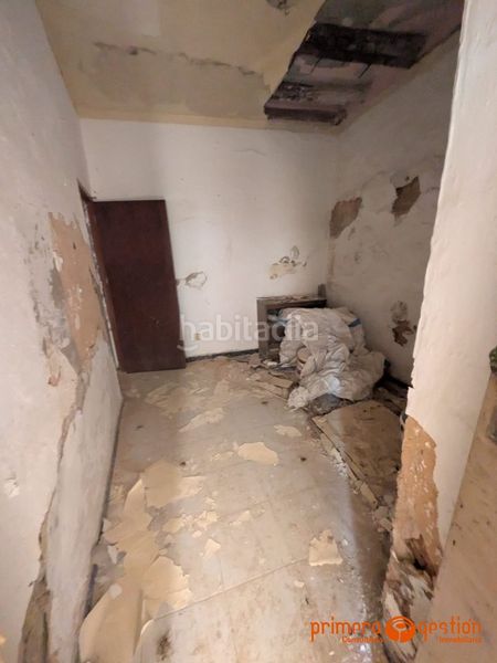 Foto be25e6c3-d26a-42f9-8d1b-559a4bf16e65. Casa amb calefacció a Carmona