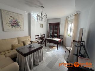 Duplex in Lora del Río. Magnifico dúplex de 87 metros cuadrados. la vivienda consta en s