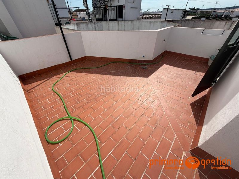 Foto 0f4fc511-fbed-4fe8-924b-82843e1ef49d. Dúplex amb calefacció a Lora del Río