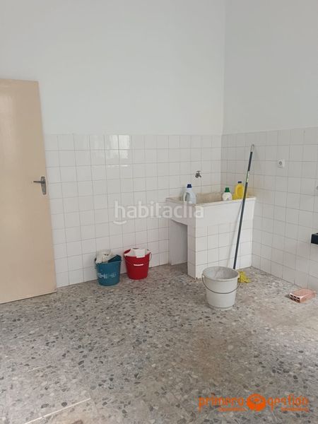 Foto 81cbe666-fbde-424b-914c-b089edb96df3. Casa amb aparcament a Carmona