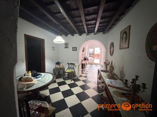 Pis a Lora del Río. Magnifico piso independiente para reformar de 227 metros cuadrad