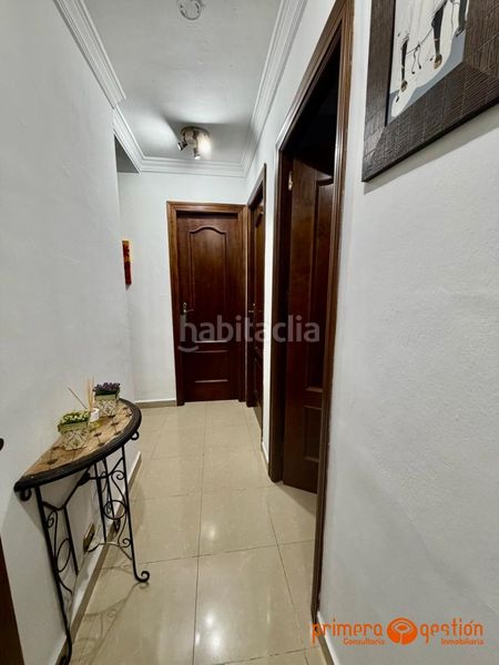 Foto 34ff7dc8-cf4b-4f19-b0bc-1c6cd5fe7804. Pis amb calefacció a Lora del Río