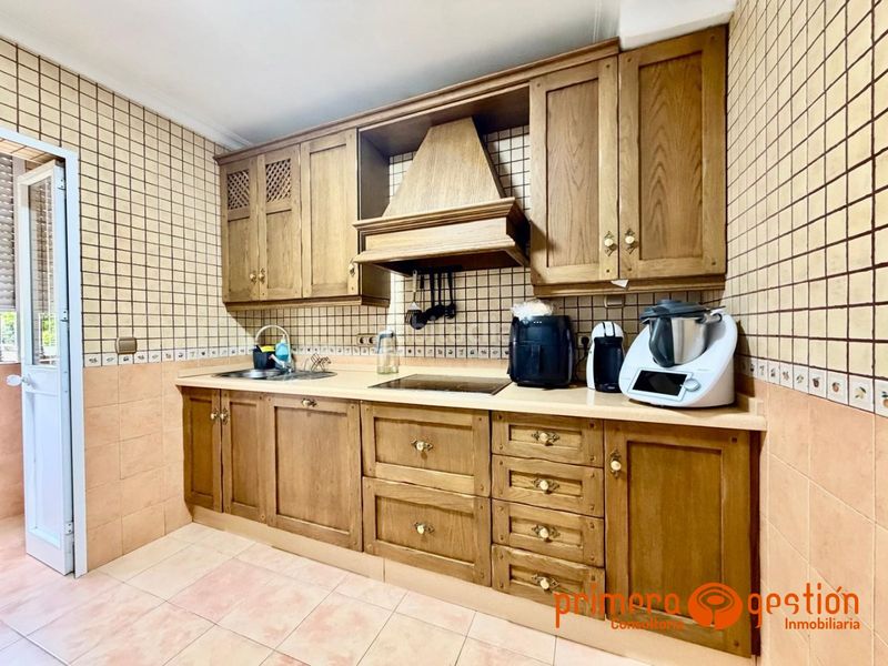 Foto edc259a9-9560-44ed-8ed7-6fad55834cf3. Pis amb calefacció a Lora del Río