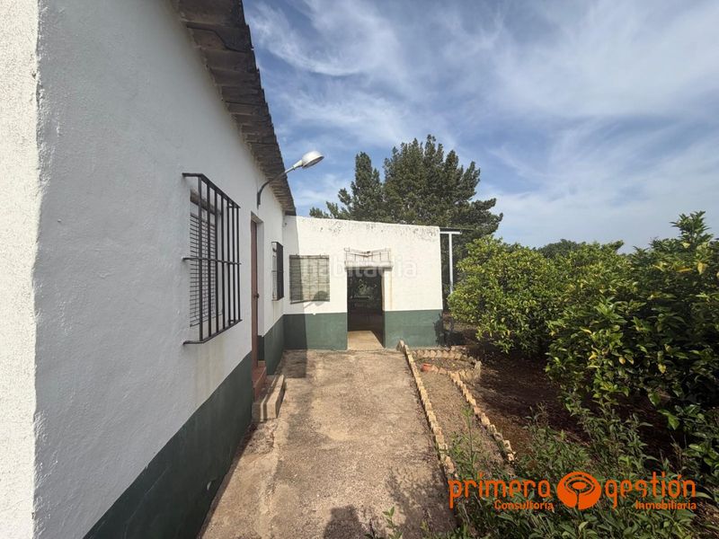 Foto b0e1ae4d-7bba-4c11-a07a-ebd80f81b87a. Terreny residencial a Lora del Río