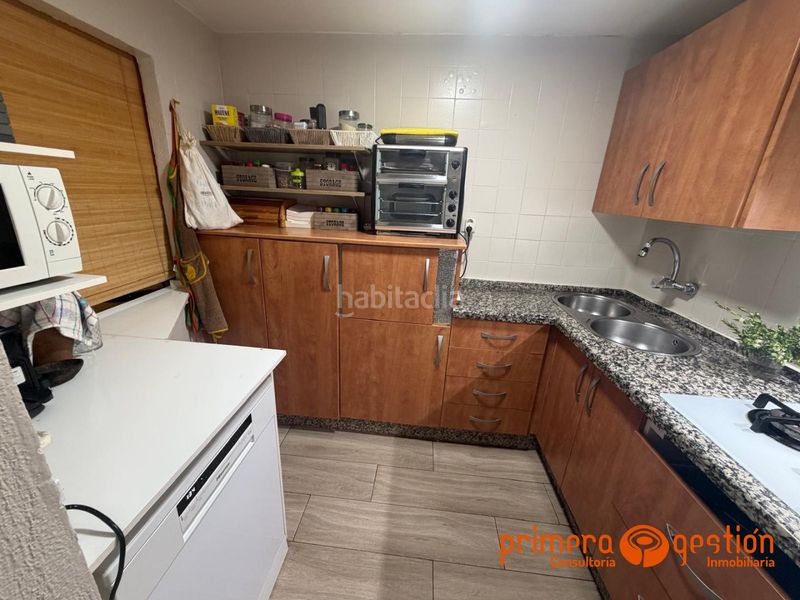 Foto e30cbea6-a84c-4bd9-b5f5-970a9ac23505. Casa amb calefacció a Lora del Río