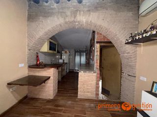 Casa in Lora del Río. Casa en lora del río, en una ubicación privilegiada en la zona c