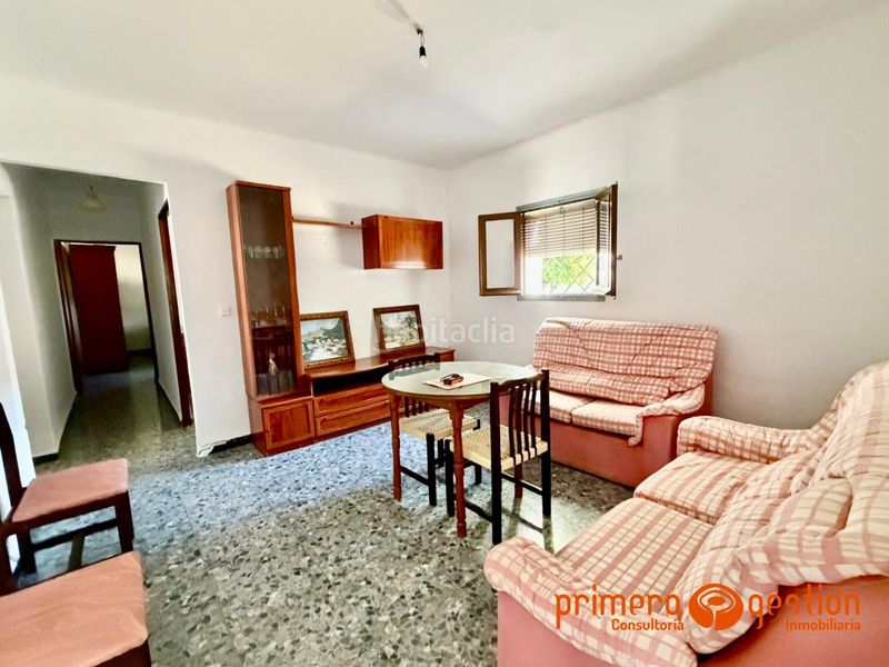 Foto e1935615-e815-4ecf-ba6d-373e037291a0. Casa a Lora del Río