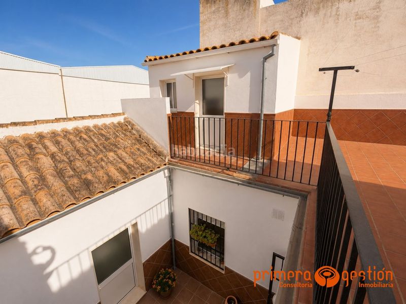 Foto a543f697-8081-4c9b-b573-035a88cda542. Casa amb calefacció aparcament a Luisiana (La)