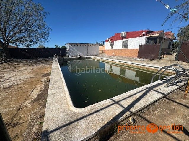 Foto 018869fa-5cc4-4321-aedd-3d8b2ed5129a. Xalet amb calefacció aparcament piscina a Carmona