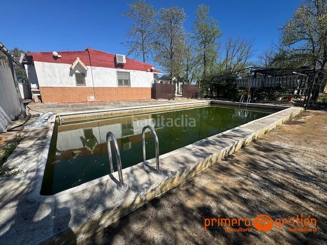 Foto 7f4aa37c-98d9-4fd9-8939-a91545311283. Xalet amb calefacció aparcament piscina a Carmona