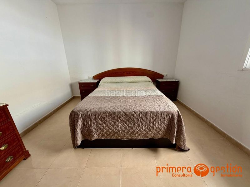 Foto d66673ca-19e9-457c-a07c-da833e86b847. Pis a Lora del Río