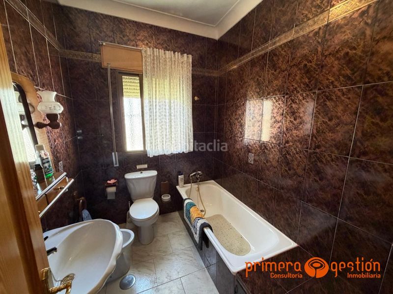 Foto 25f7b18b-c372-4290-b70b-6366daf6fe75. Casa amb aparcament a Luisiana (La)