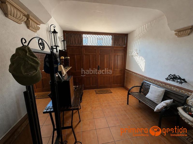 Foto a24098ee-f0eb-4480-81f9-83e2e0dd0cef. Casa amb calefacció aparcament a Lora del Río