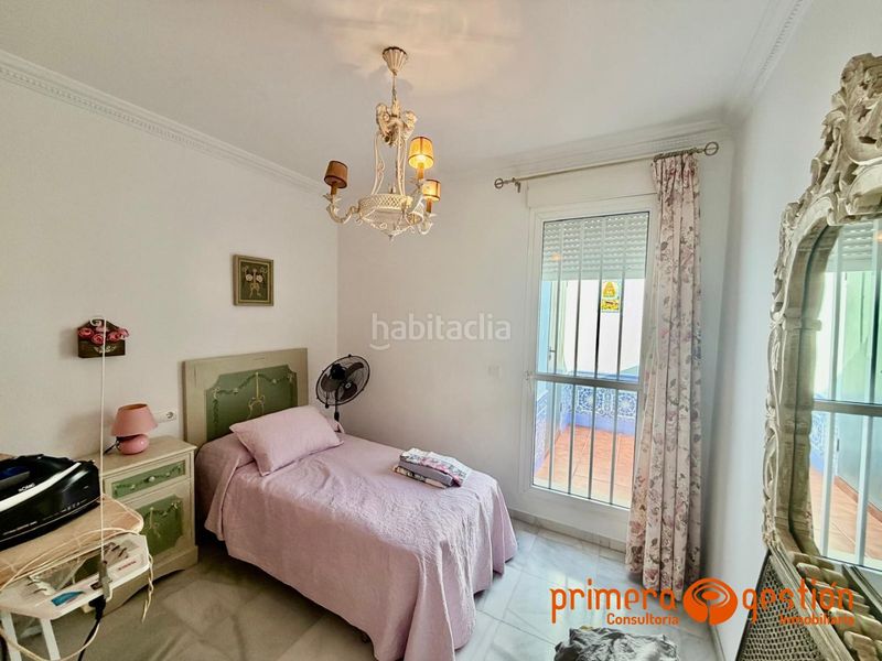 Foto deb6c5e7-98b5-48a6-9179-bf0e2772ffc0. Casa amb calefacció aparcament a Lora del Río