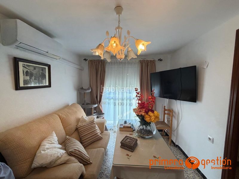 Foto 2393de2e-47d8-41e0-9cda-8433bd8ba0b4. Pis a Lora del Río