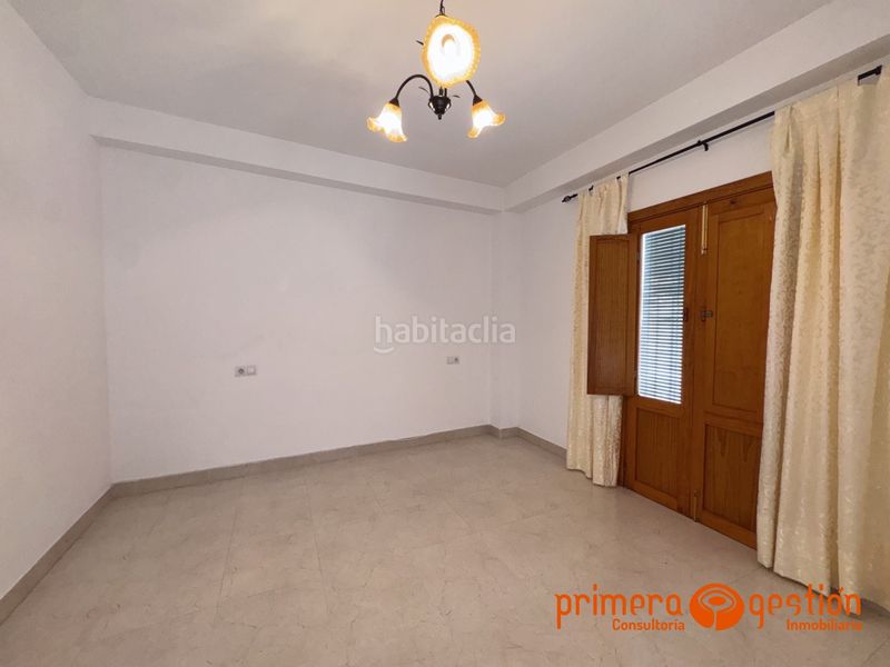 Foto bcbf54fa-fbea-4a5b-8924-7d014862ca42. Pis amb calefacció aparcament a Carmona