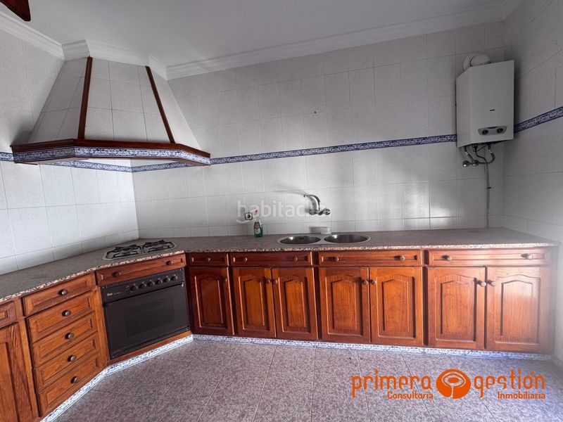 Foto c8876b23-1486-41b4-af0b-72b61342c4dd. Casa a Carmona