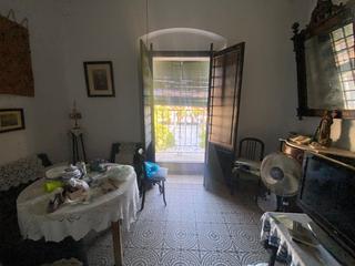 Casa a Lora del Río. Casa señorial en una de las mejores zonas de lora del rio. const