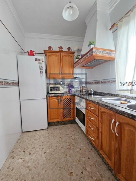 Foto f0444213-6a73-44b9-940d-176cc7beec89. Casa a Lebrija
