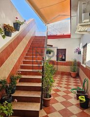 Casa a Lebrija. Planta baja frente bernabe