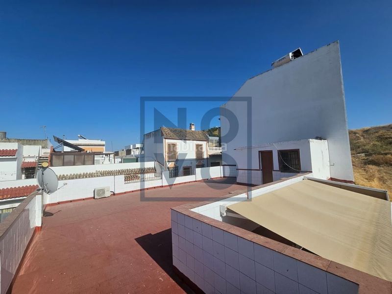 Foto 8f0917fe-06e8-48d1-b7d7-bb3ab65b6d7e. Casa a Lebrija