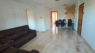 Apartament  Calle alcacil. Se vende apartamento de 3 dormitorios y 2 baños , la tercia
