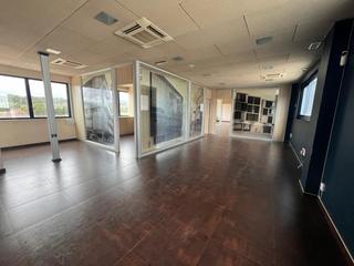 Location Bureau à Carrer de canet d'adri 10. Girona 1