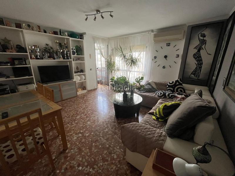 Foto 8ba106a6-b27a-4c53-8546-bfcb2826f6a6. Flat in colores - entreparques Sevilla