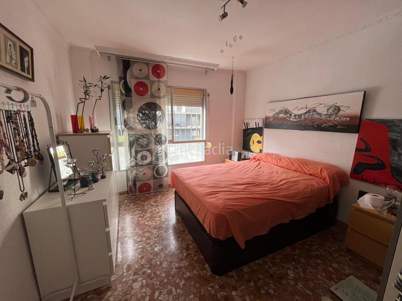 Foto c54c5bbc-0662-4796-b7ca-6d28a8a59d4f. Flat in colores - entreparques Sevilla