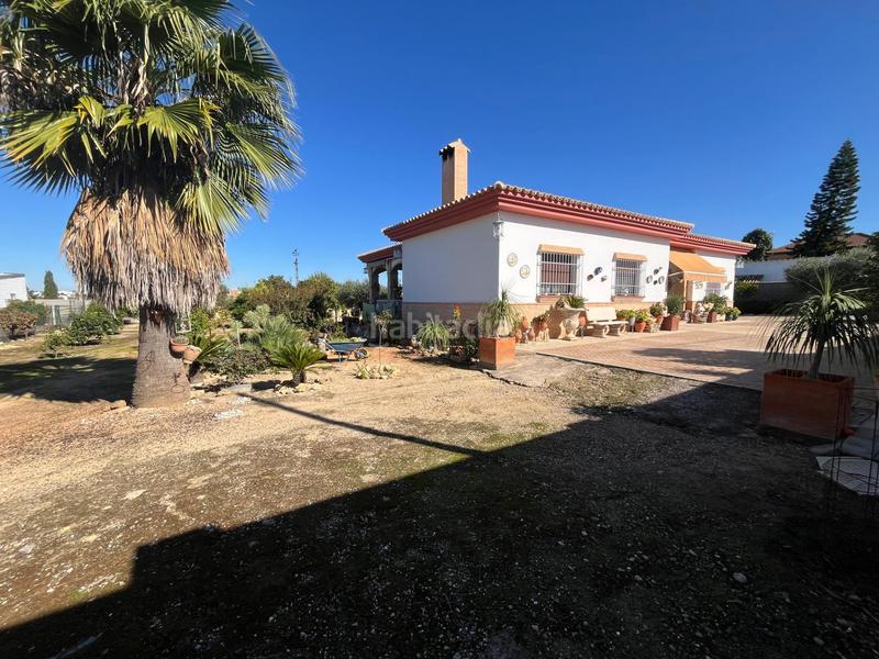 Foto 40d3d176-7c89-4cf6-8684-2d7dbb44daea. Chalet con piscina in Sanlúcar la Mayor