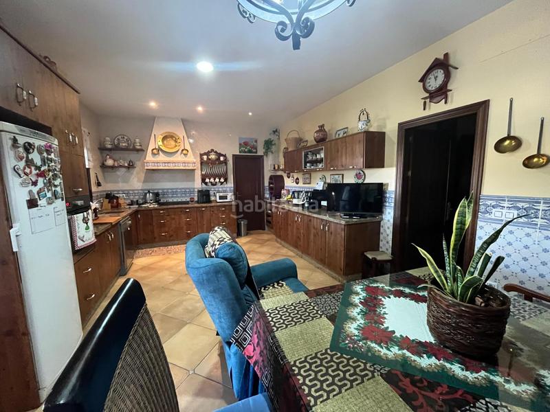 Foto 711d3758-bb6f-43a4-8b2d-d711ed850741. Chalet con piscina in Sanlúcar la Mayor