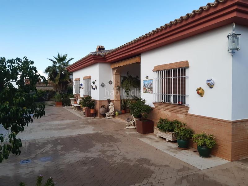 Foto 775f4164-e6d9-491c-8379-825074de96a0. Chalet con piscina in Sanlúcar la Mayor